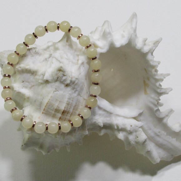 Natural Yellow Jade Gemstone Bracelet - Picture 1 of 5